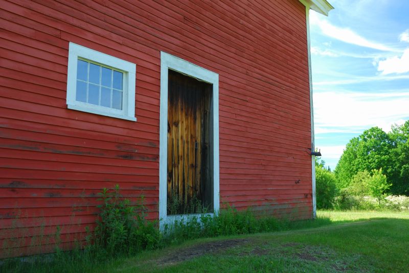 Wood Barn Siding Installation in Smithville, TN